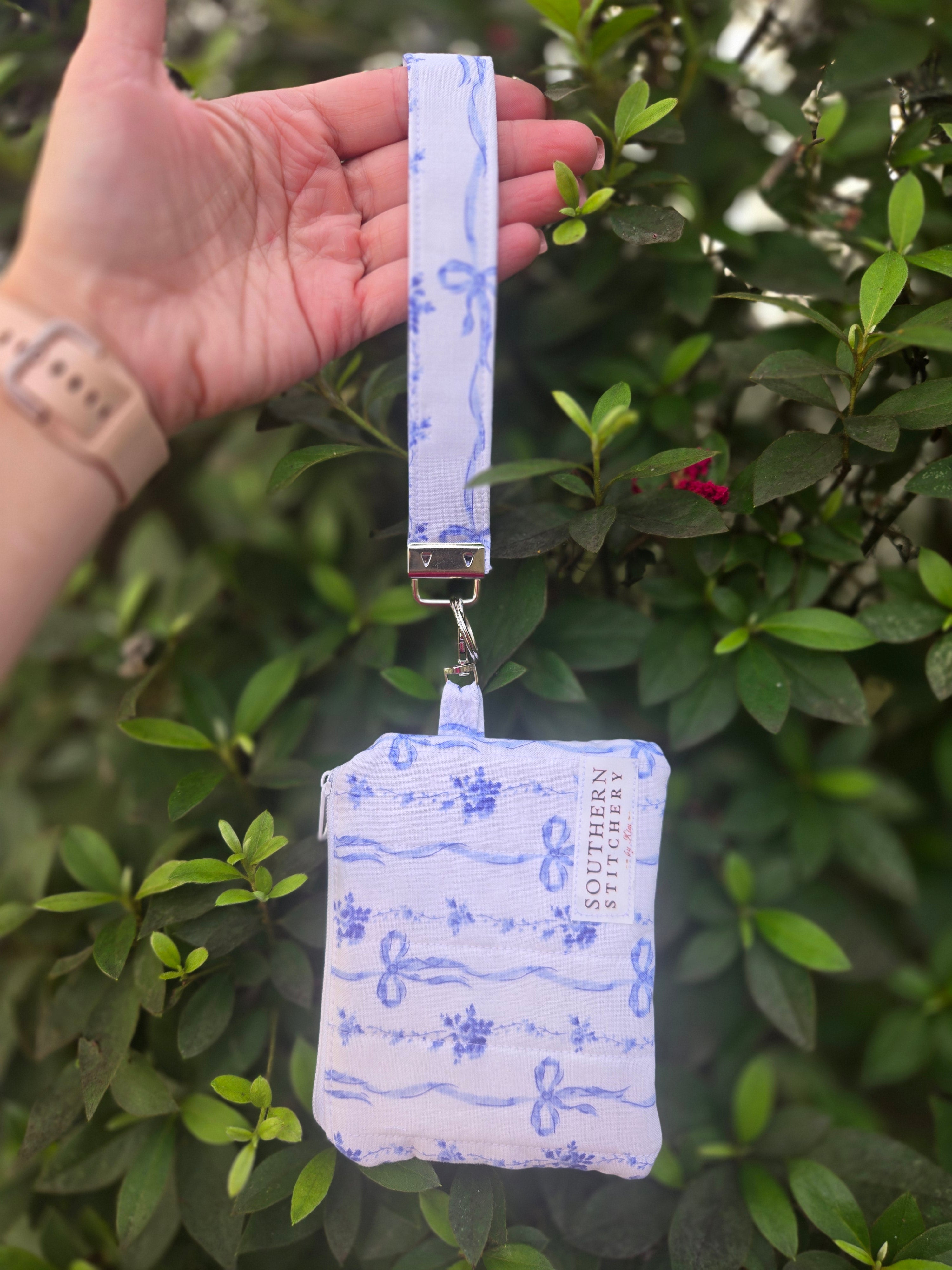 Vintage Garland Bows Keychain Wallet