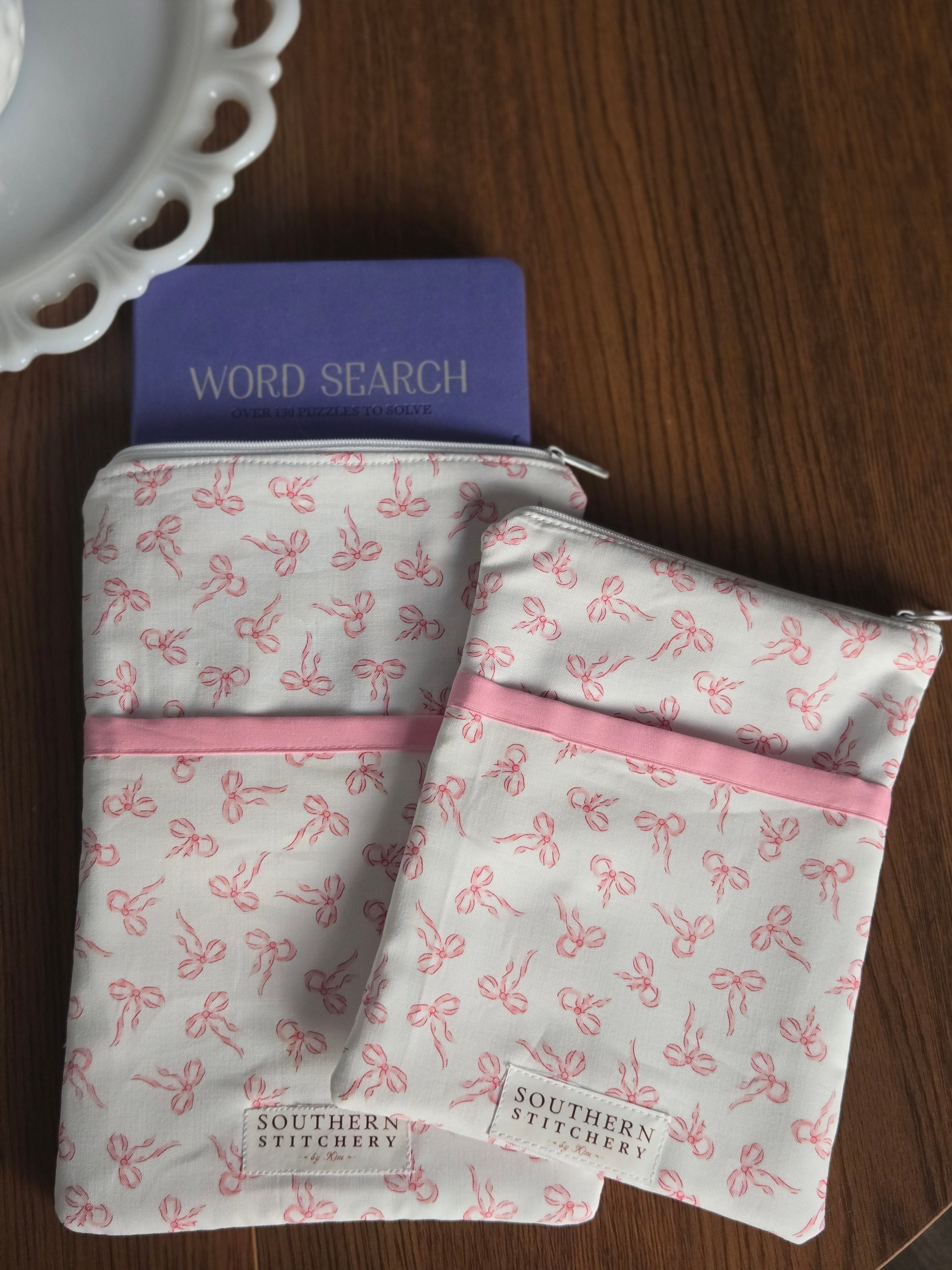 Pink Bows E-Reader/Book Sleeve - Medium