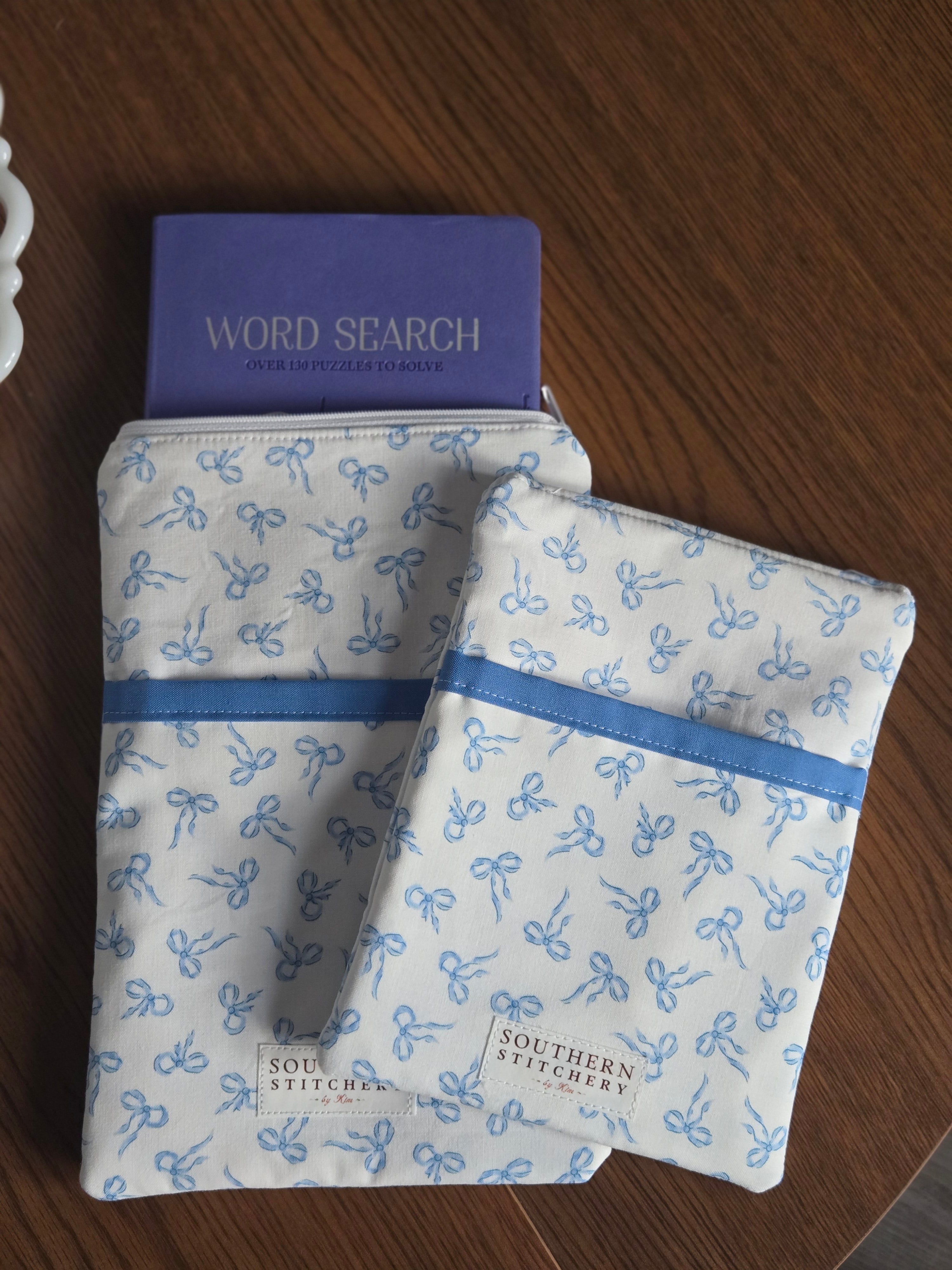 Blue Bows E-Reader/Book Sleeve - Medium