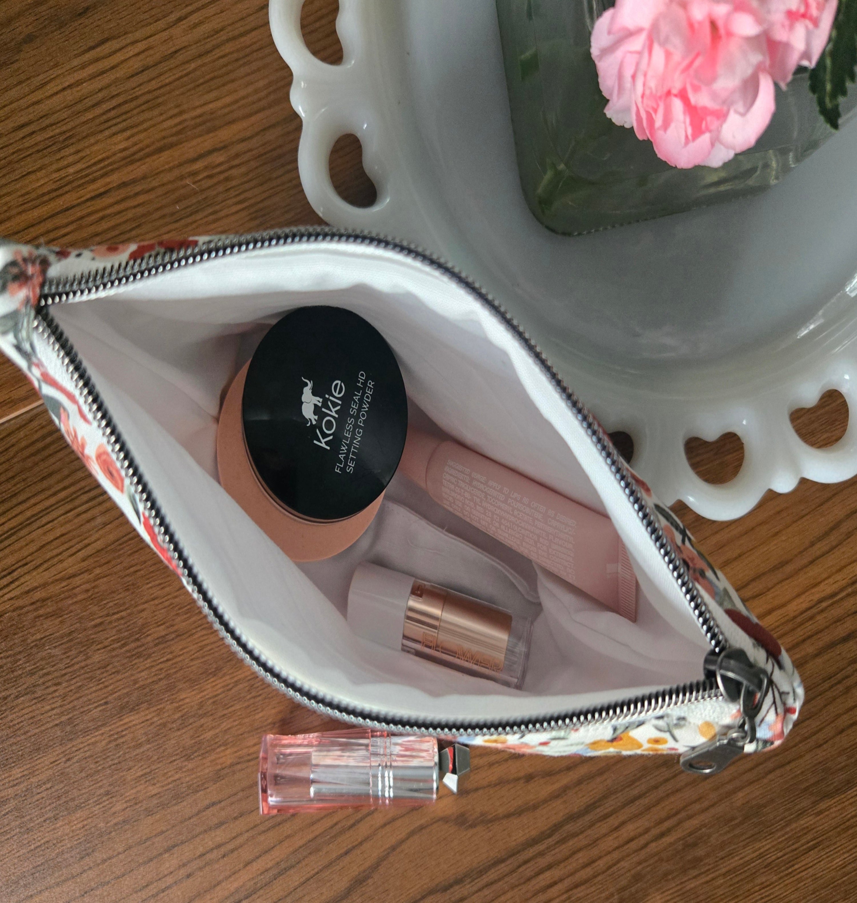 Earth Botanical Small Makeup Bag